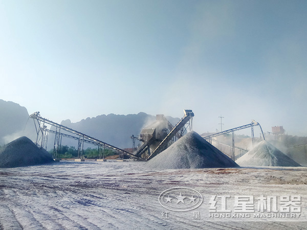 青石破碎生產線現場3 青石破碎生產線現場3