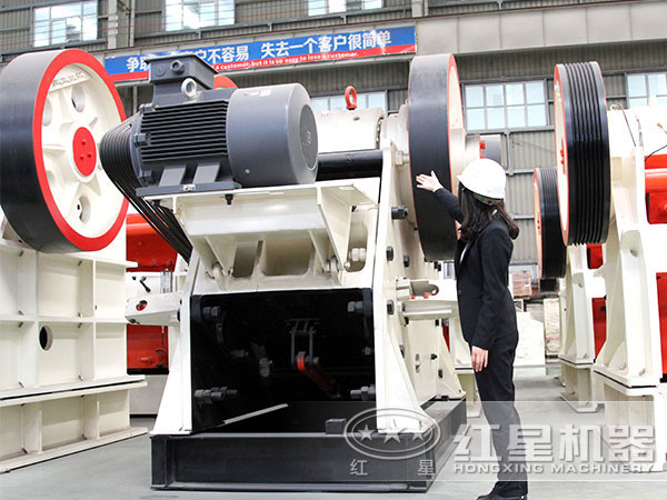 鈉長石破碎機(jī)出料均勻 鈉長石破碎機(jī)出料均勻