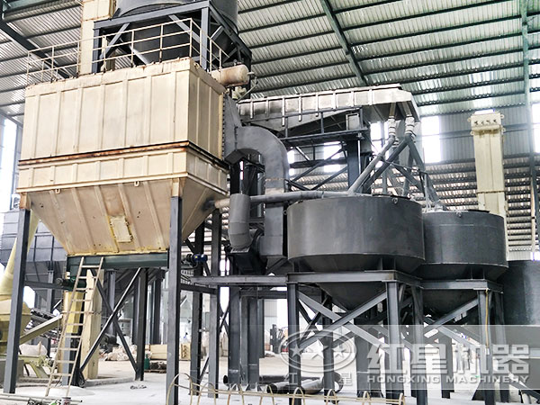 南非螢石磨粉加工現(xiàn)場 南非螢石磨粉加工現(xiàn)場