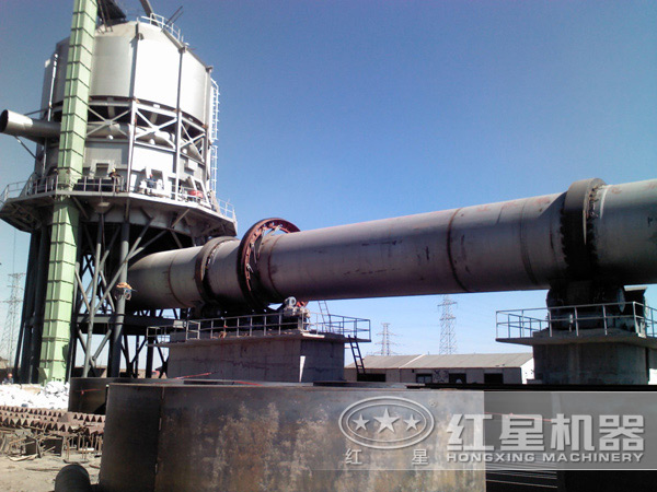 湖南白灰回轉窯工作現(xiàn)場 湖南白灰回轉窯工作現(xiàn)場