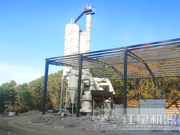 山東滑石粉磨粉現場 山東滑石粉磨粉現場