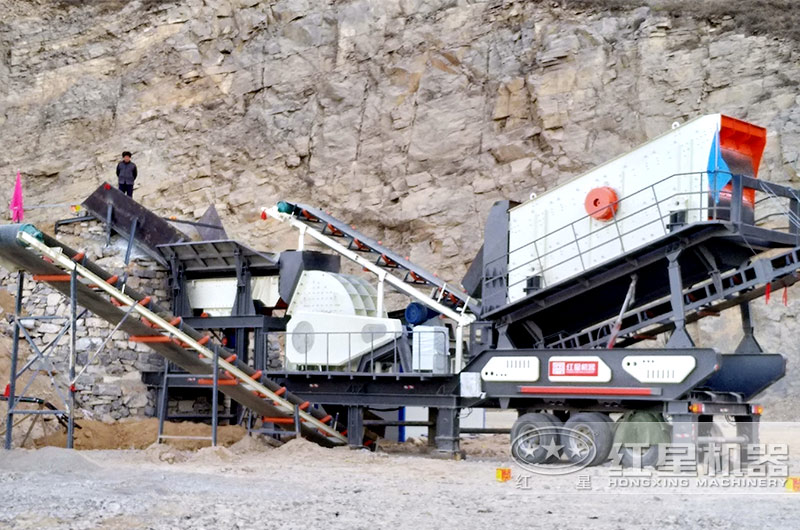 車載石頭粉碎機(jī)作業(yè)現(xiàn)場(chǎng) 車載石頭粉碎機(jī)作業(yè)現(xiàn)場(chǎng)