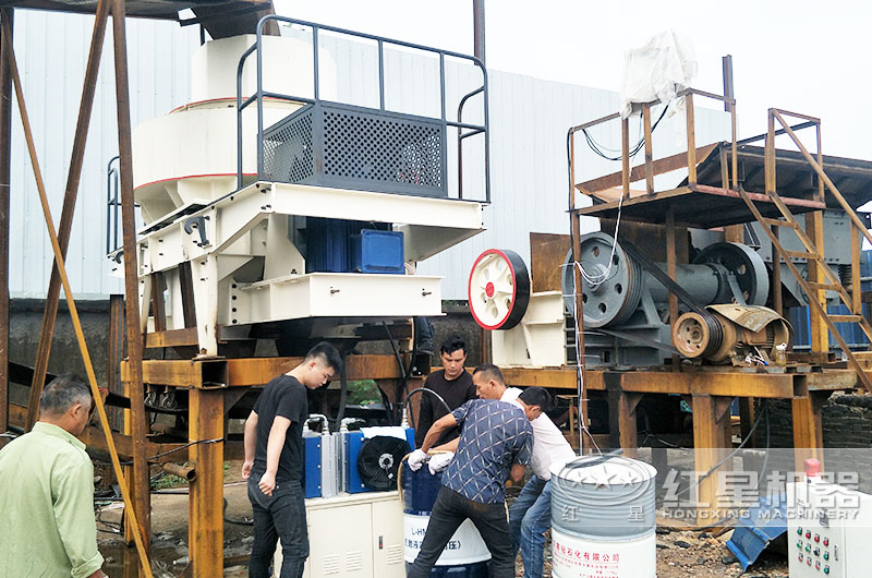 HVI制砂機現場安裝調試 HVI制砂機現場安裝調試