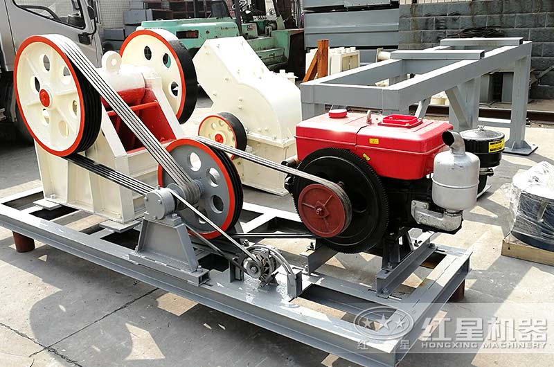 顎式破碎機(jī)可配置柴油機(jī) 顎式破碎機(jī)可配置柴油機(jī)