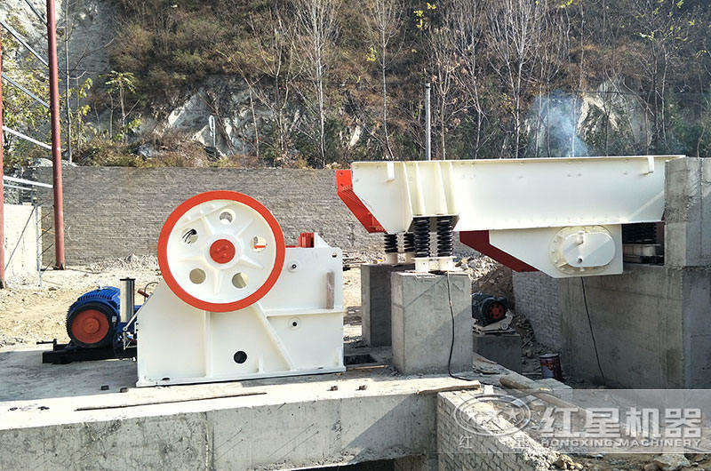 石子生產線_顎式破碎機作業(yè)現場 石子生產線_顎式破碎機作業(yè)現場