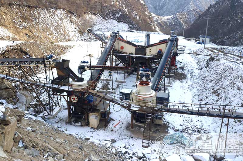 山東泰安石英石加工項(xiàng)目實(shí)拍圖 山東泰安石英石加工項(xiàng)目實(shí)拍圖