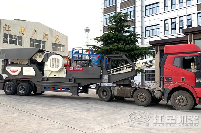 移動(dòng)式破碎機(jī)直接開到客戶現(xiàn)場 移動(dòng)式破碎機(jī)直接開到客戶現(xiàn)場