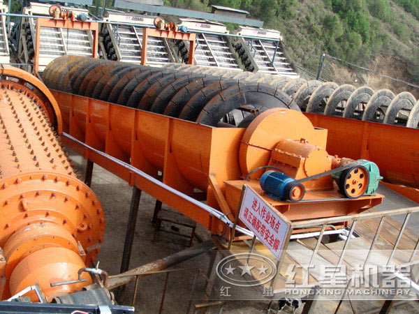 螺旋分級機(jī)工作現(xiàn)場圖片 螺旋分級機(jī)工作現(xiàn)場圖片