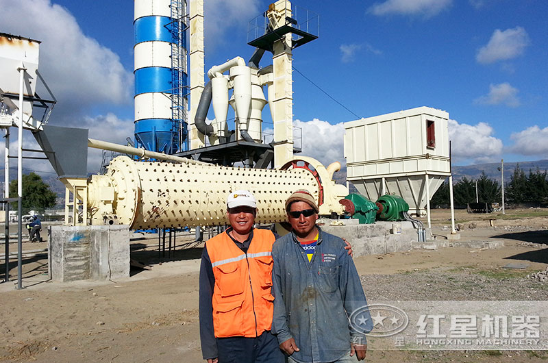 干式球磨機(jī)-客戶現(xiàn)場 干式球磨機(jī)-客戶現(xiàn)場