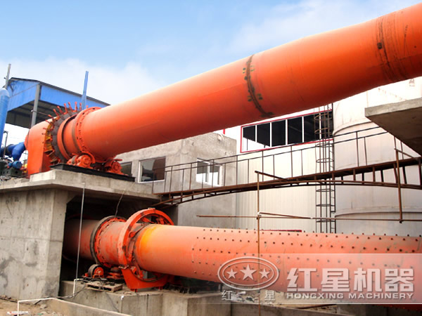 回轉(zhuǎn)窯現(xiàn)場 回轉(zhuǎn)窯現(xiàn)場