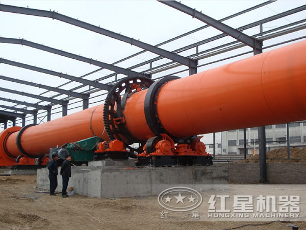 回轉(zhuǎn)窯現(xiàn)場 回轉(zhuǎn)窯現(xiàn)場