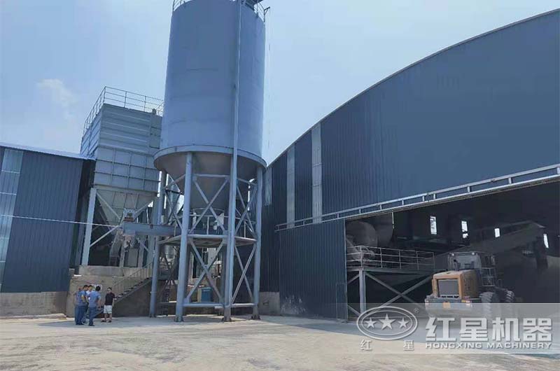 一期項(xiàng)目砂石廠廠區(qū)一角實(shí)拍 一期項(xiàng)目砂石廠廠區(qū)一角實(shí)拍