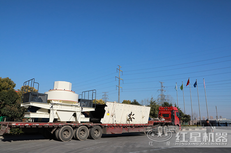 成套石子生產設備裝車發貨中 成套石子生產設備裝車發貨中