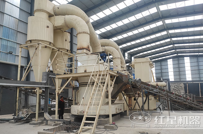 石灰石磨粉生產(chǎn)客戶現(xiàn)場(chǎng) 石灰石磨粉生產(chǎn)客戶現(xiàn)場(chǎng)